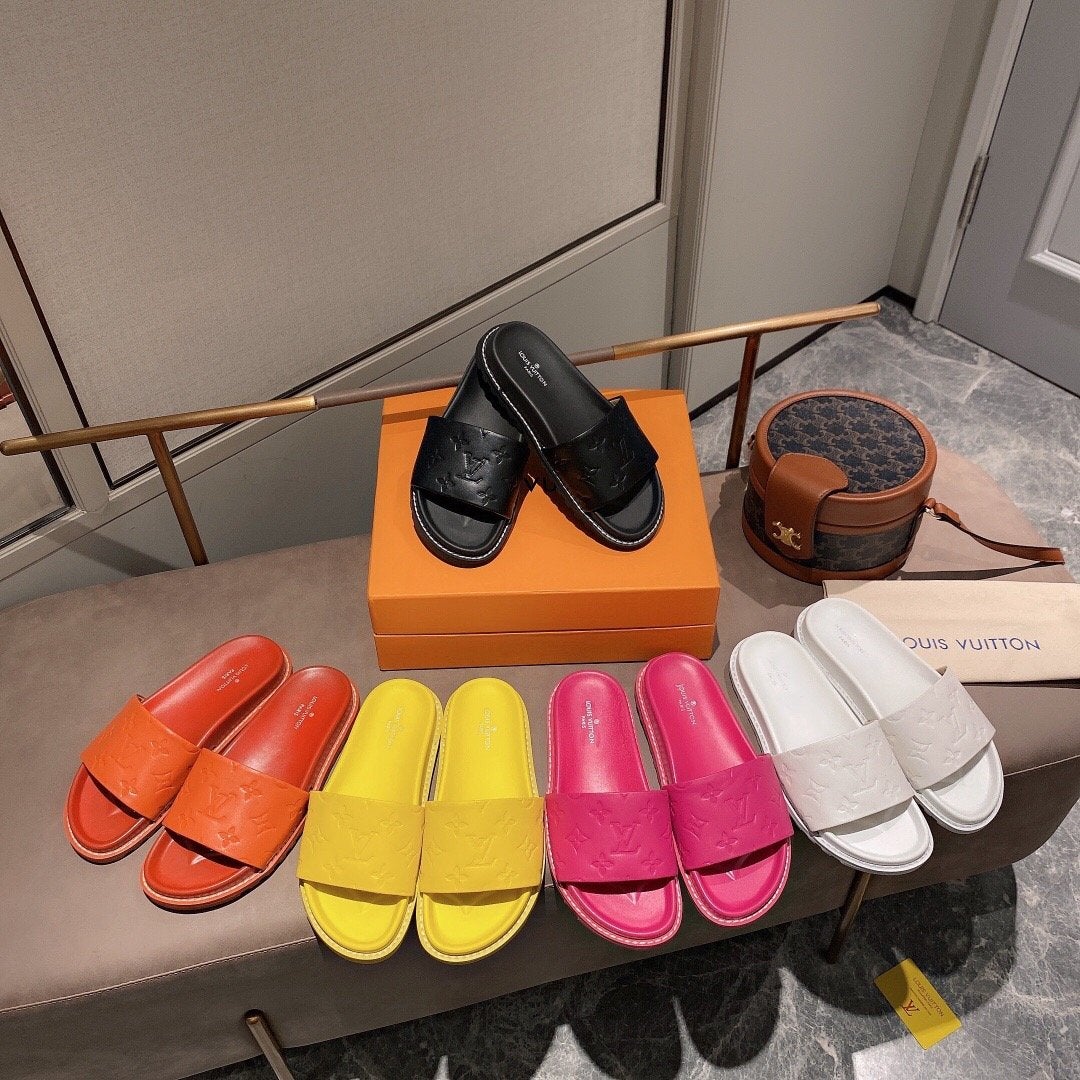 women leather flat shoes slipper , size 35-41 , with box, SS50