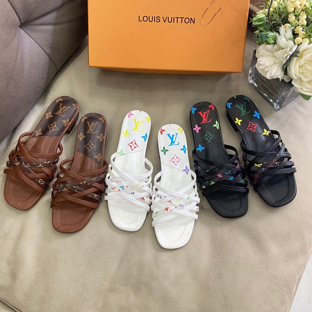 women leather flat shoes slipper , size 35-40, with box, SS50