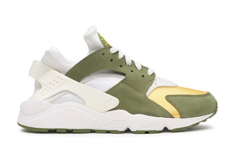 Nike Air Huarache LE x Stussy Dark Olive 2021