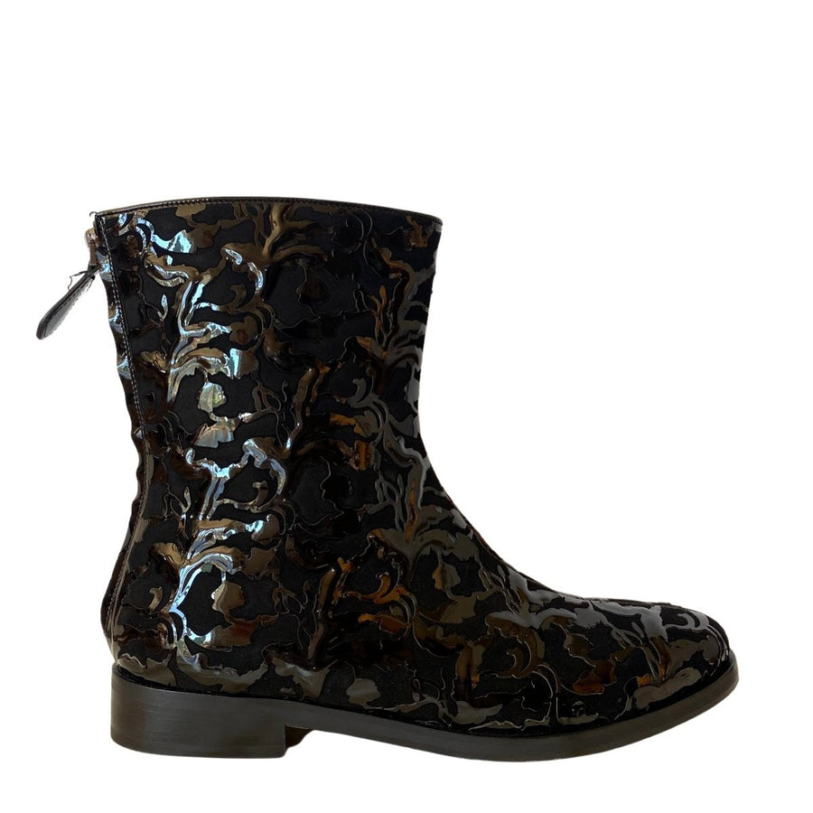 Alaïa-Black Patent Leather Ankle Boots - Runway Catalog