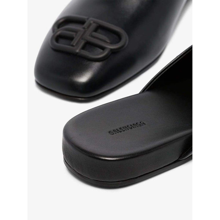 Black BB Logo Leather Slipper Shoes