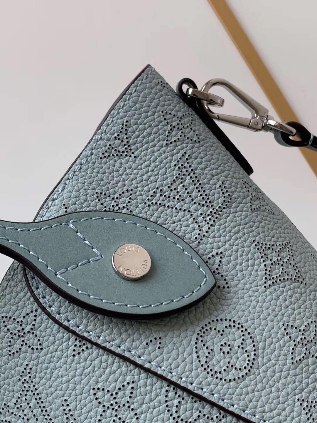 Louis Vuitton Hina PM Bag