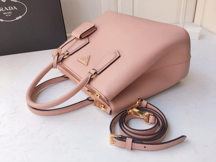 Prada Galleria Saffiano leather Medium  bag