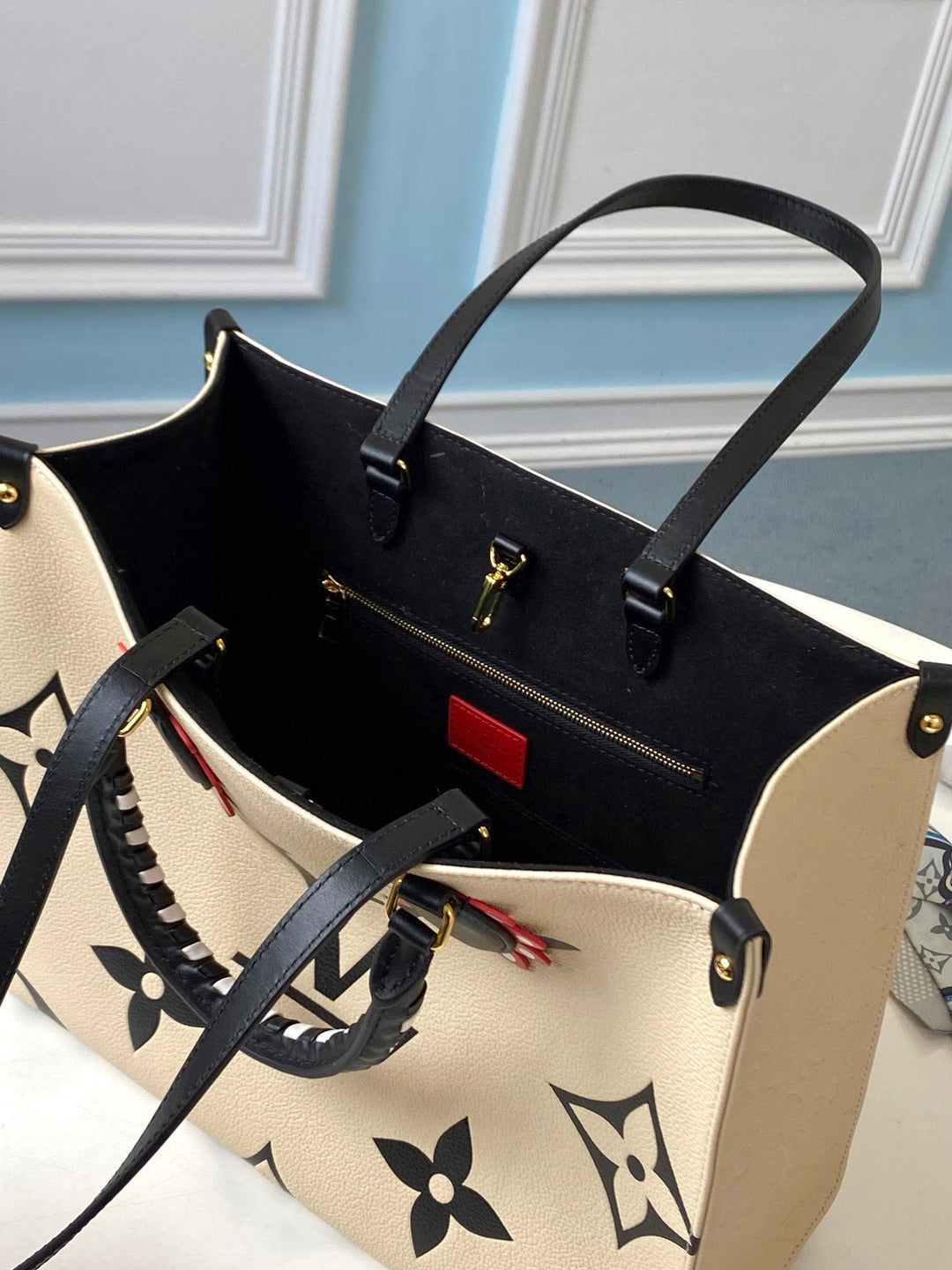 Louis Vuitton Crafty OnTheGo GM Bag
