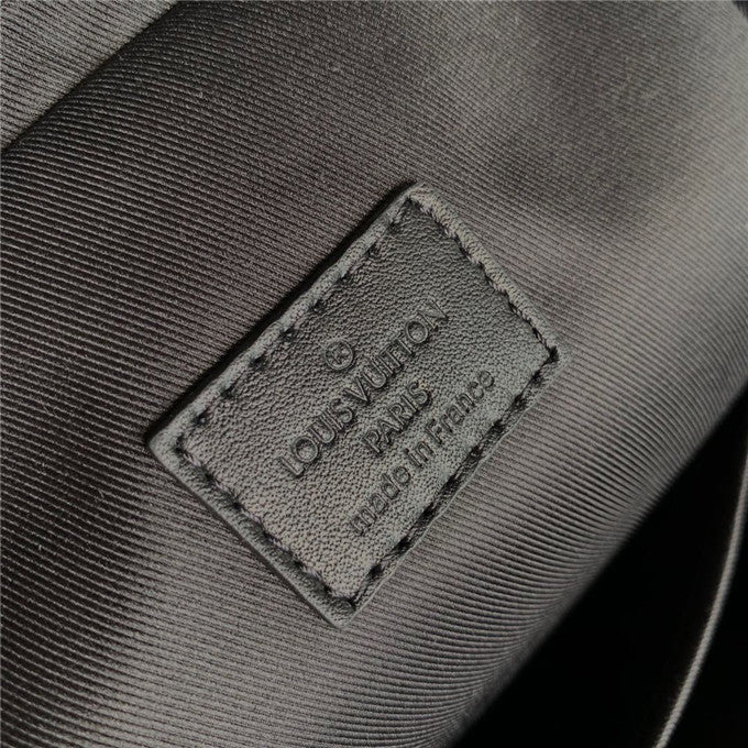Louis Vuitton Avenue Sling Bag