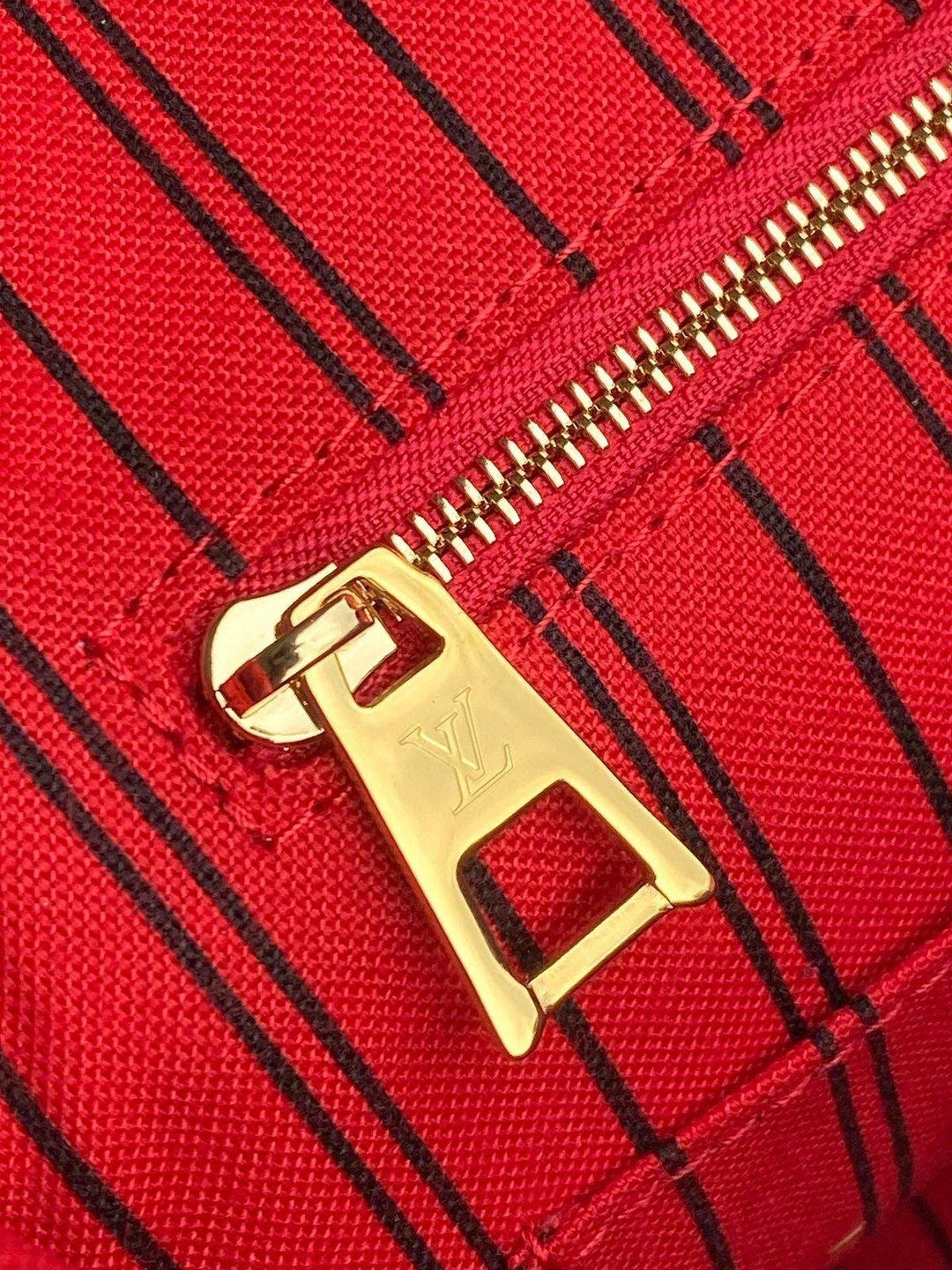Louis Vuitton Crafty OnTheGo GM Bag