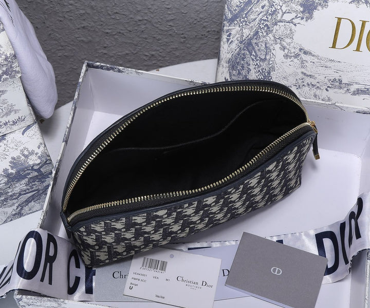 Christian Dior 30 Montaigne Beauty Pouch