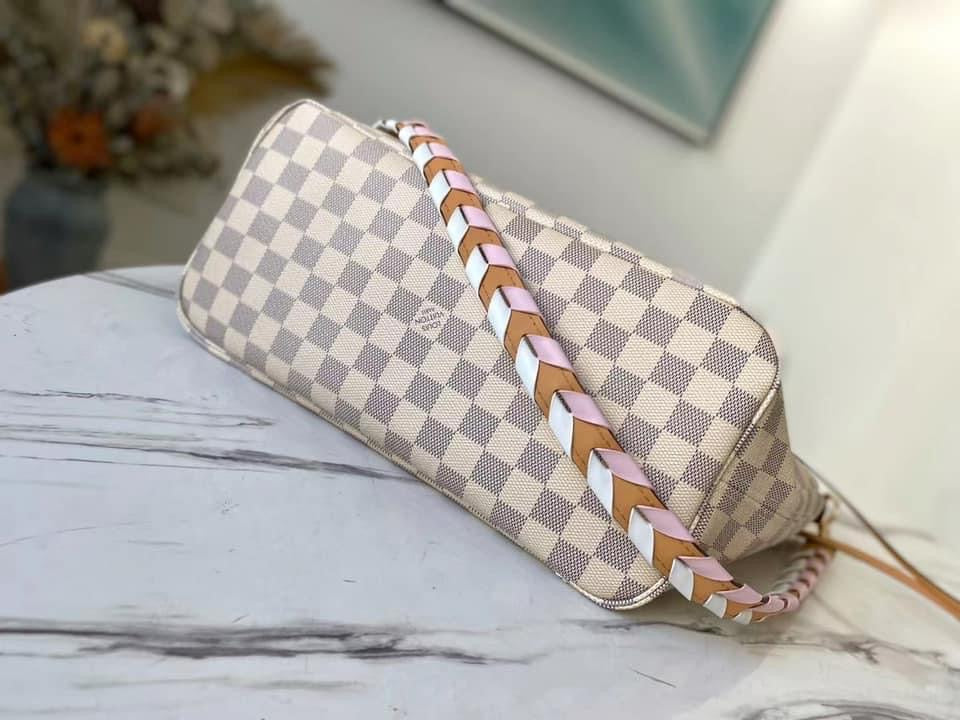 Louis Vuitton Neverfull MM Bag