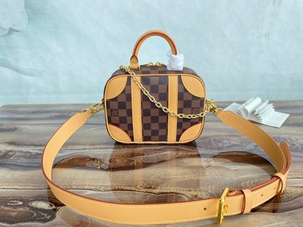 Louis Vuitton Valisette Soupe BB Bag