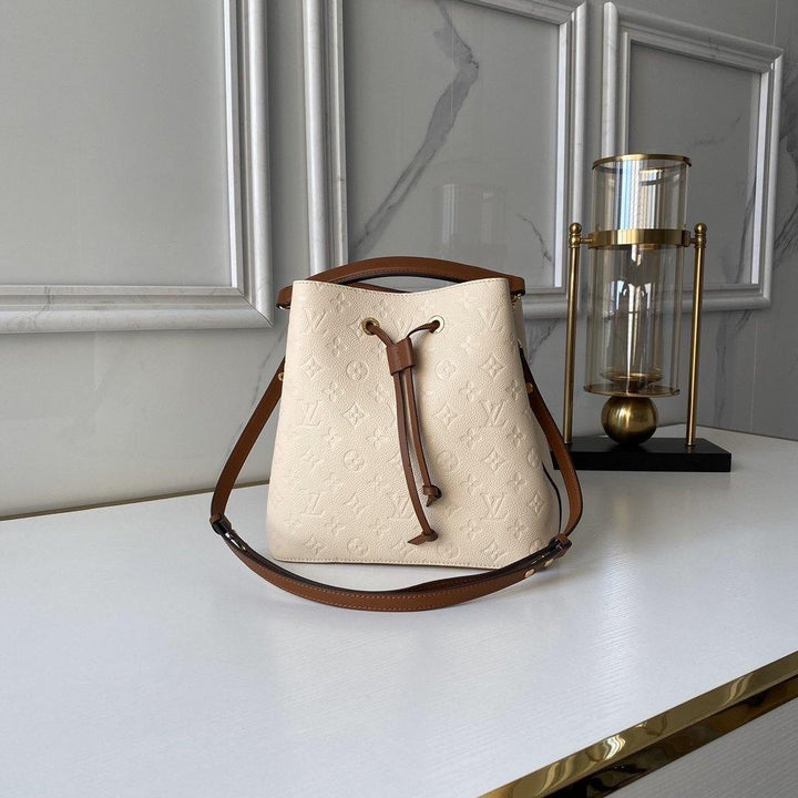Louis Vuitton NeoNoe MM Bag
