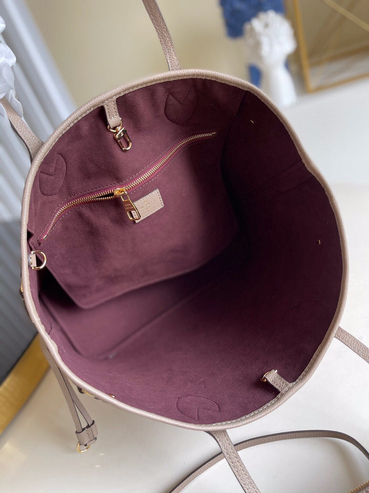 Louis Vuitton Neverfull MM Bag