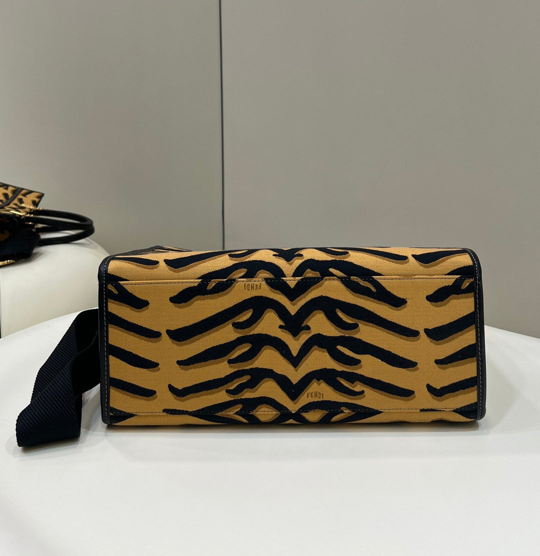 Fendi Sunshine Shopper Meduim Bag