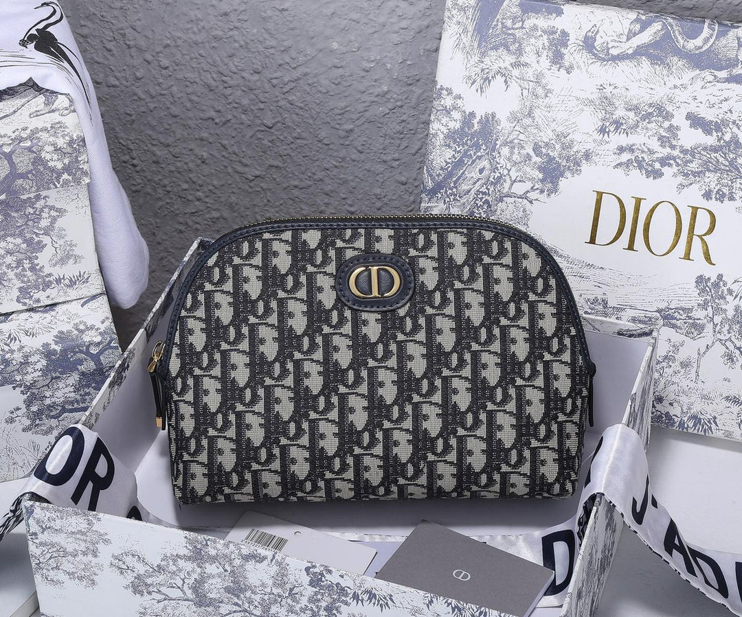 Christian Dior 30 Montaigne Beauty Pouch