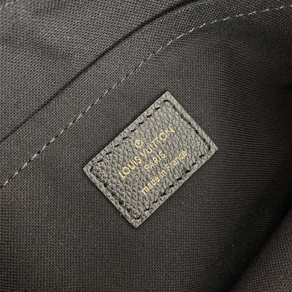 Louis Vuitton Daily Pouch