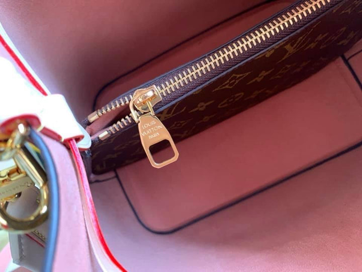 Louis Vuitton NeoNoe MM Bag