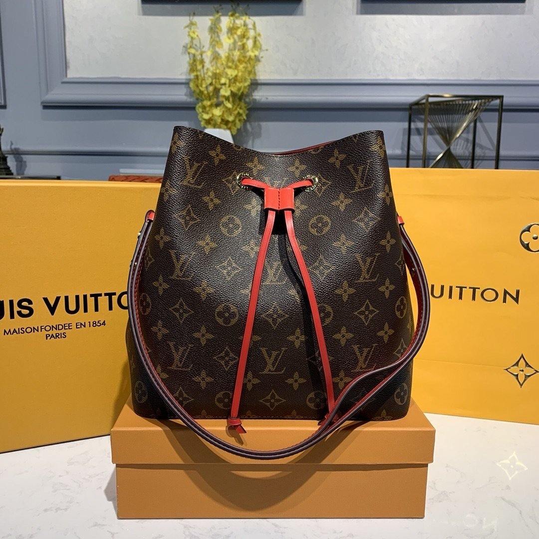Louis Vuitton NeoNoe MM Bag