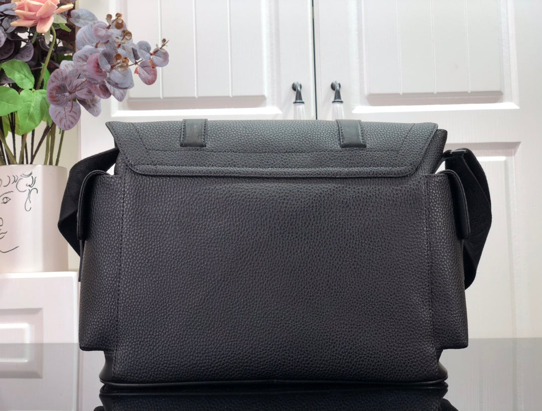 Louis Vuitton Christopher Messenger Bag