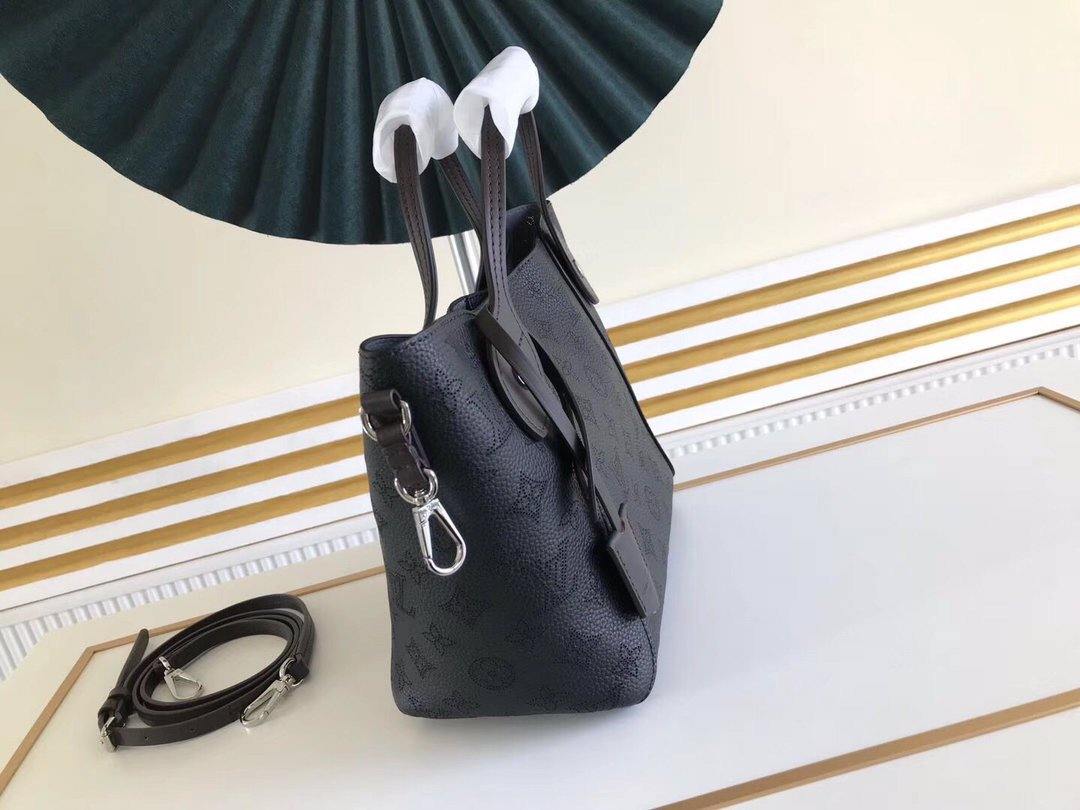 Louis Vuitton Hina PM Bag