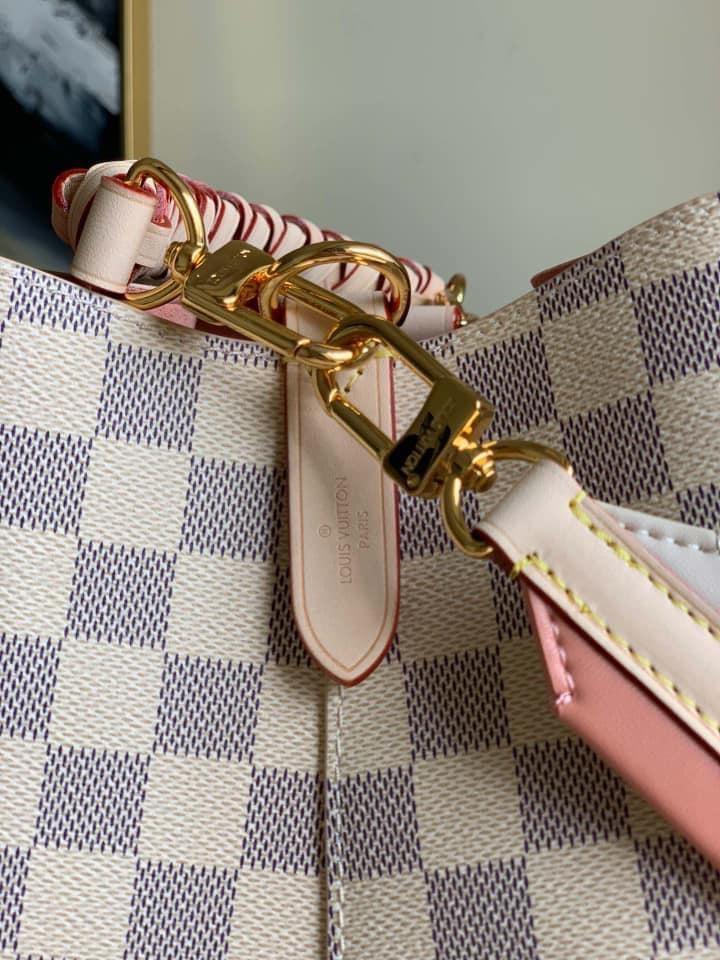 Louis Vuitton NeoNoe MM Bag