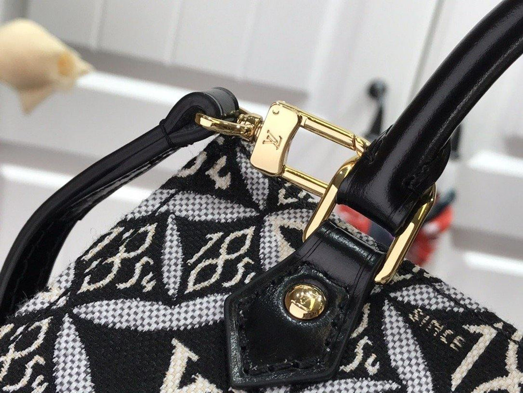 Louis Vuitton 1854 Petit Sac Plat