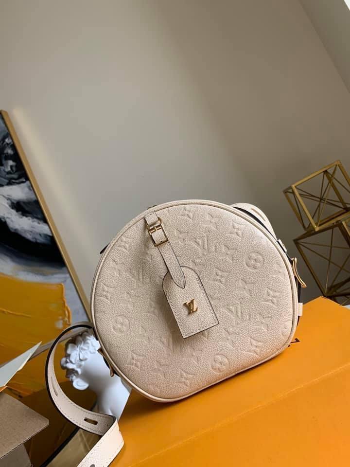 Louis Vuitton Boite Chapeau Souple MM Bag