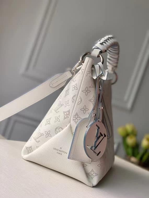 Louis Vuitton Beaubourg Hobo MM Bag