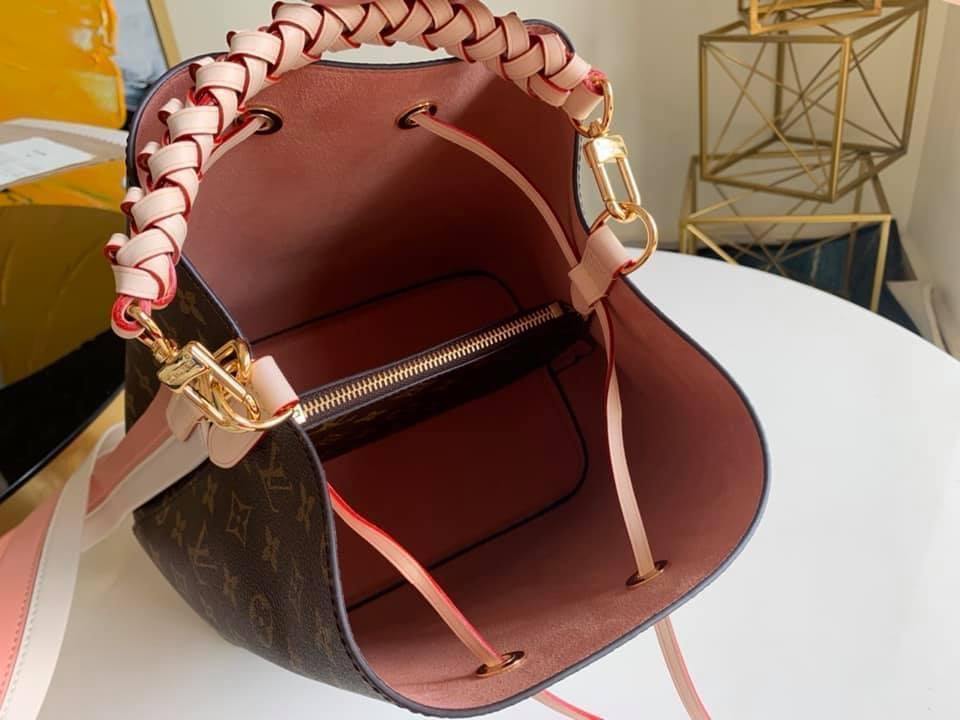 Louis Vuitton NeoNoe MM Bag