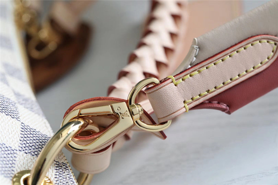 Louis Vuitton Beaubourg Hobo MM Bag