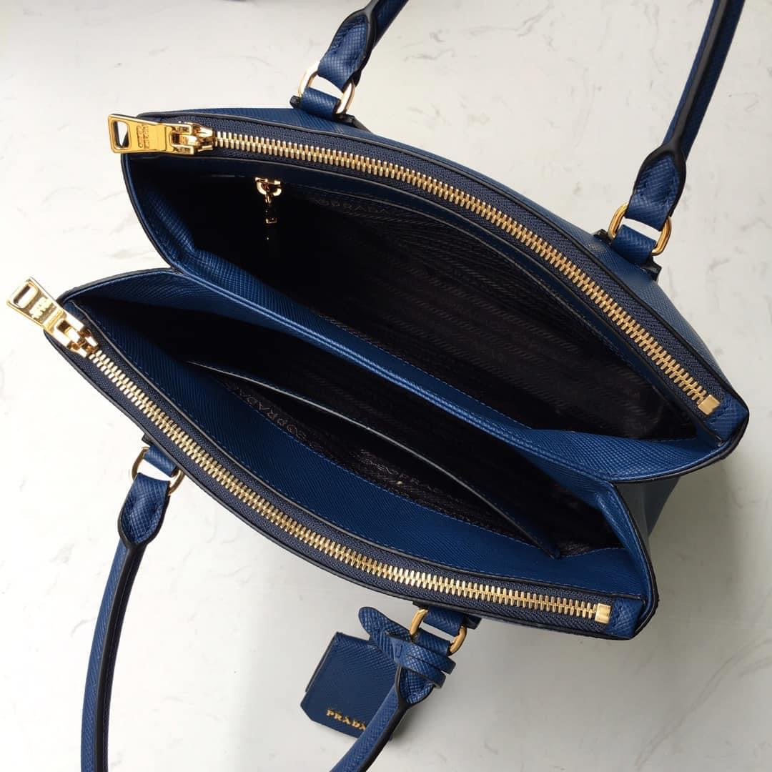 Prada Galleria Saffiano leather Medium  bag