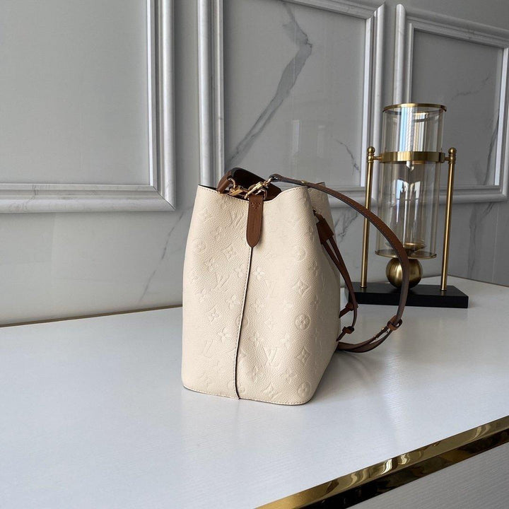 Louis Vuitton NeoNoe MM Bag