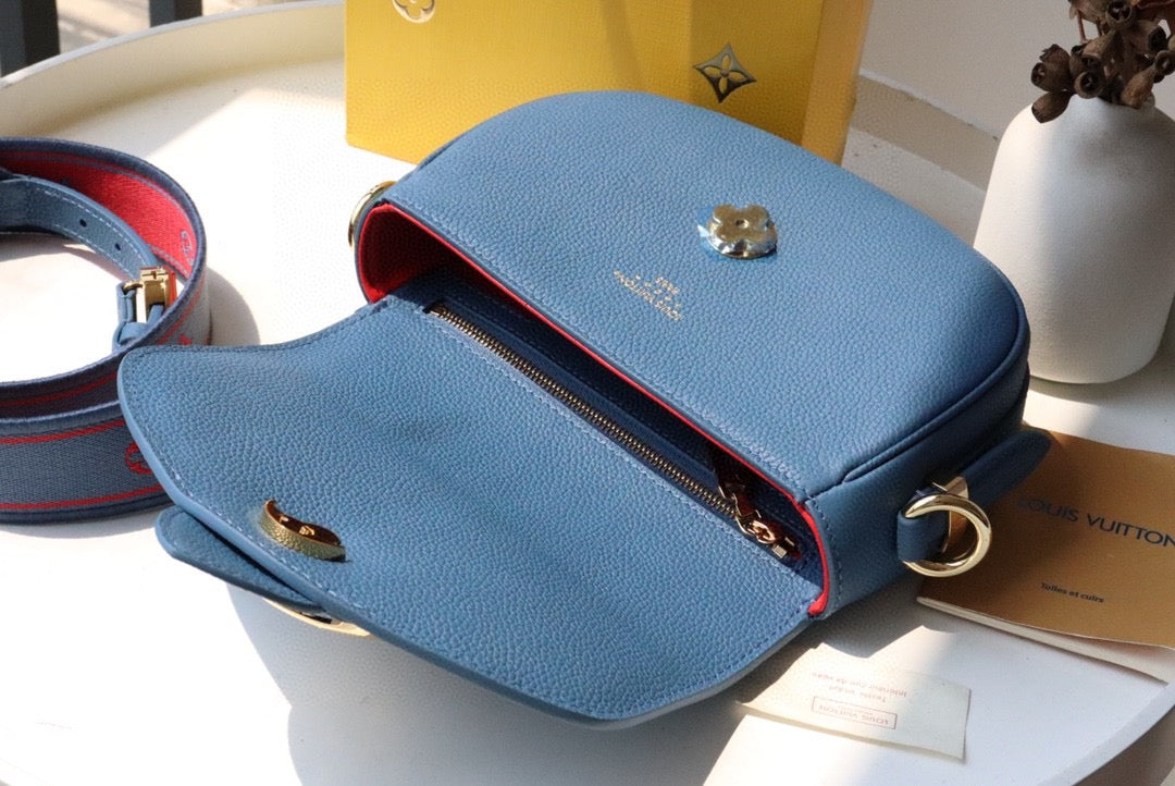 Louis Vuitton Pont 9 Soft PM Bag