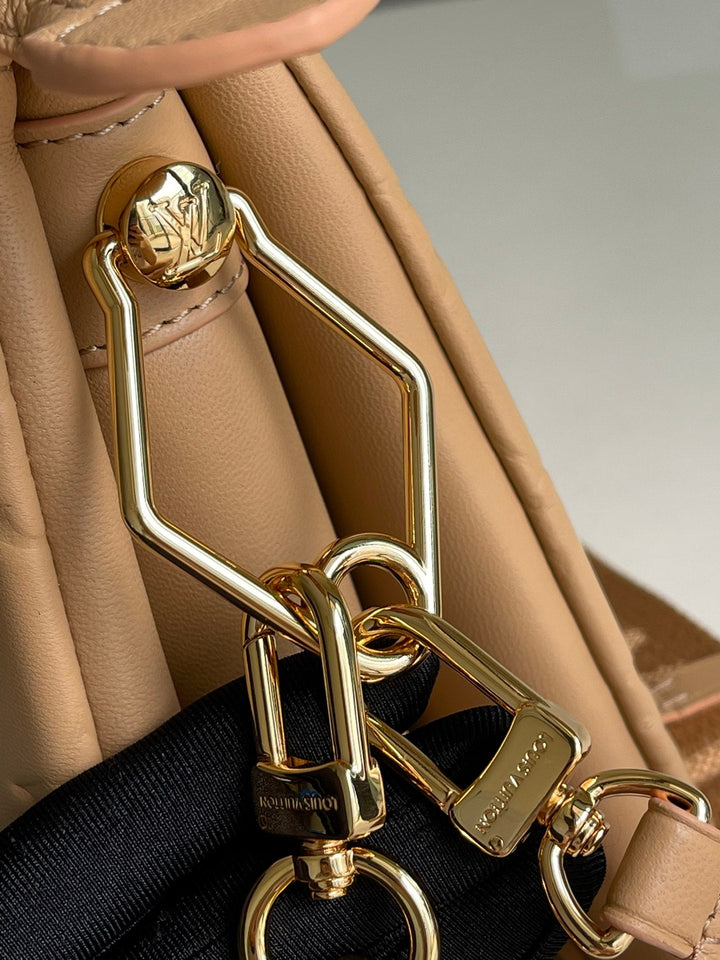 Louis Vuitton Coussin PM Bag