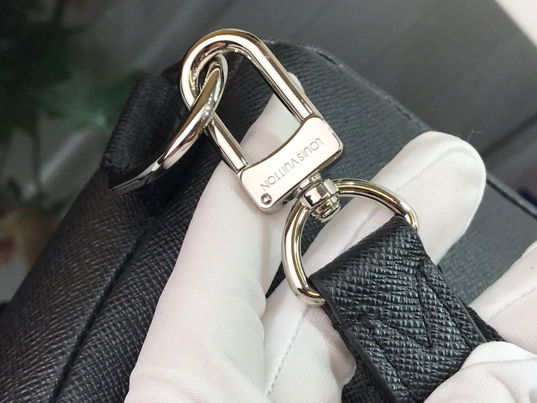 Louis Vuitton Avenue Sling Bag