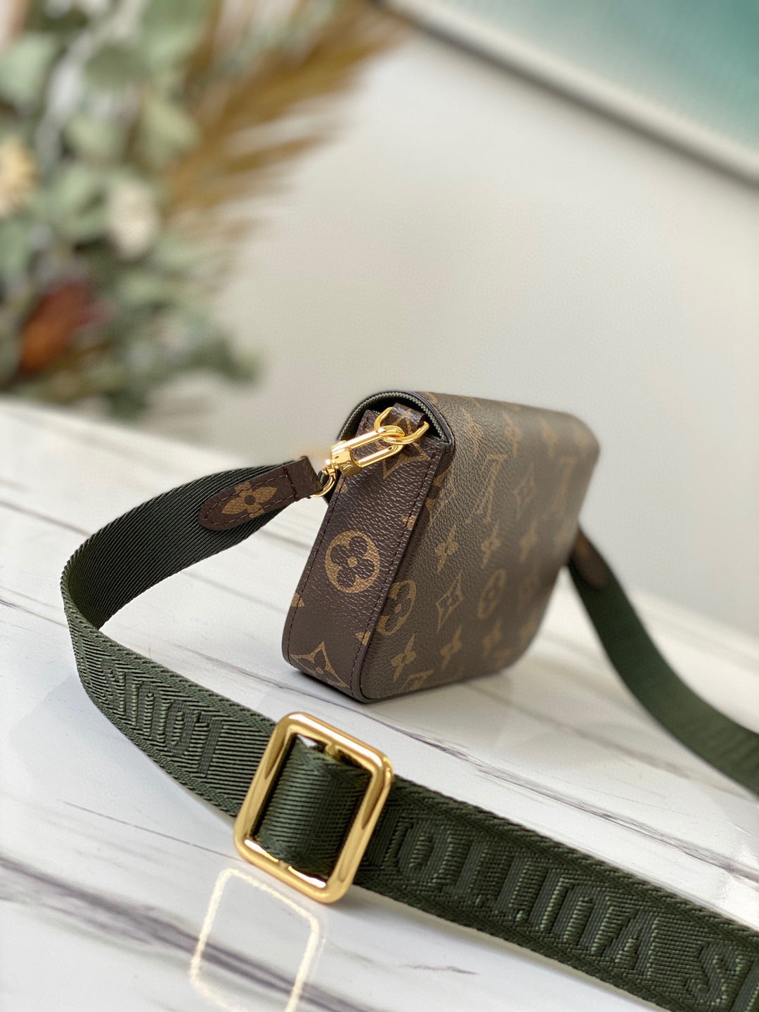 Louis Vuitton Felicie Strap & Go Bag