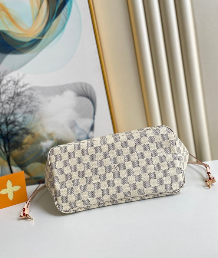 Louis Vuitton Neverfull MM  Tote Bag