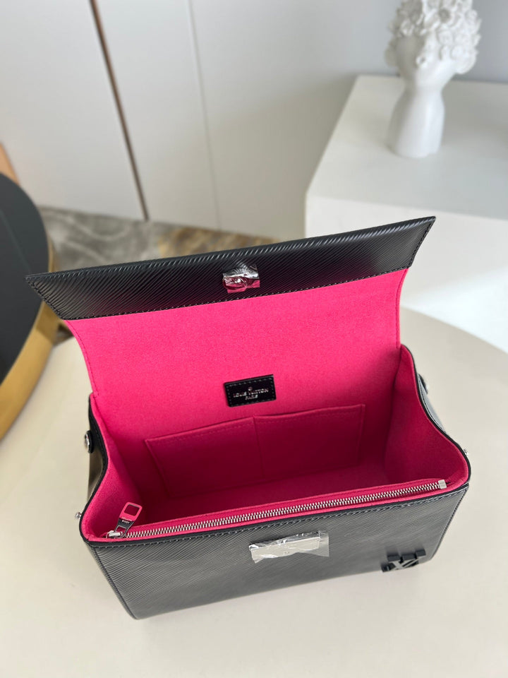 Louis Vuitton Cluny BB Bag