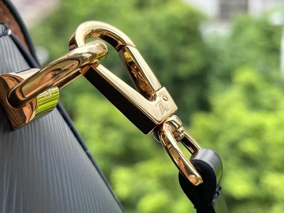 Louis Vuitton Twist PM Bag