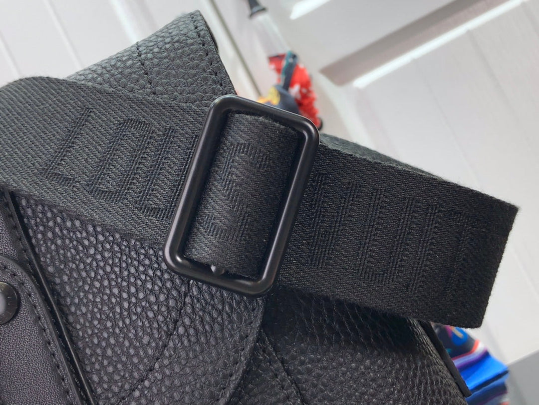 Louis Vuitton Christopher Messenger Bag