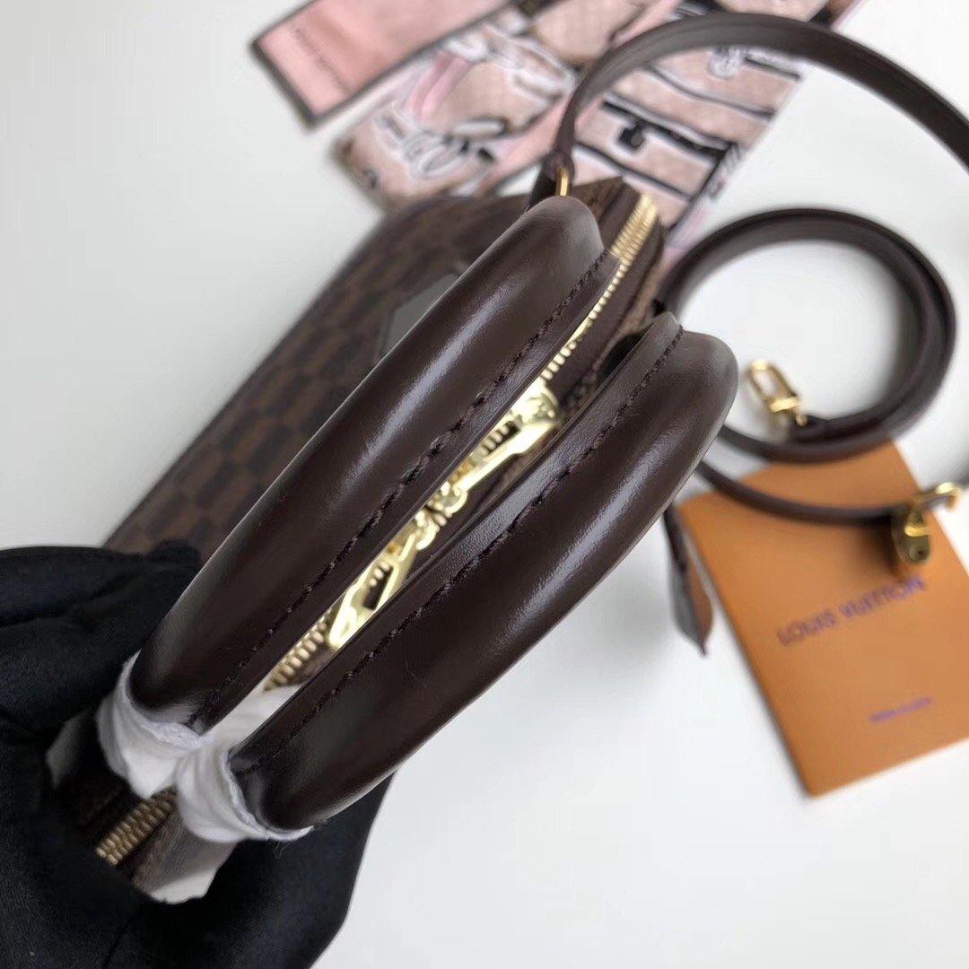Louis Vuitton Alma BB Bag