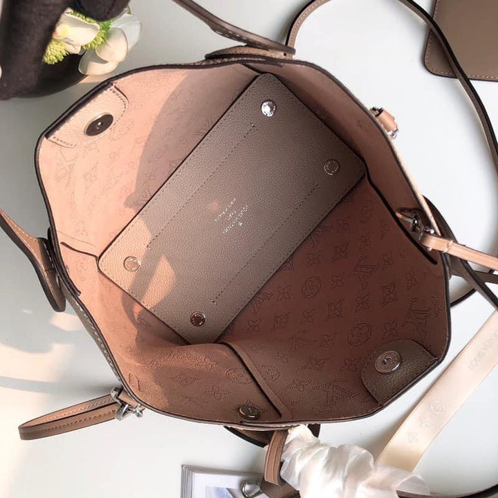 Louis Vuitton Hina PM Bag