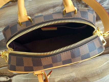 Louis Vuitton Valisette Soupe BB Bag
