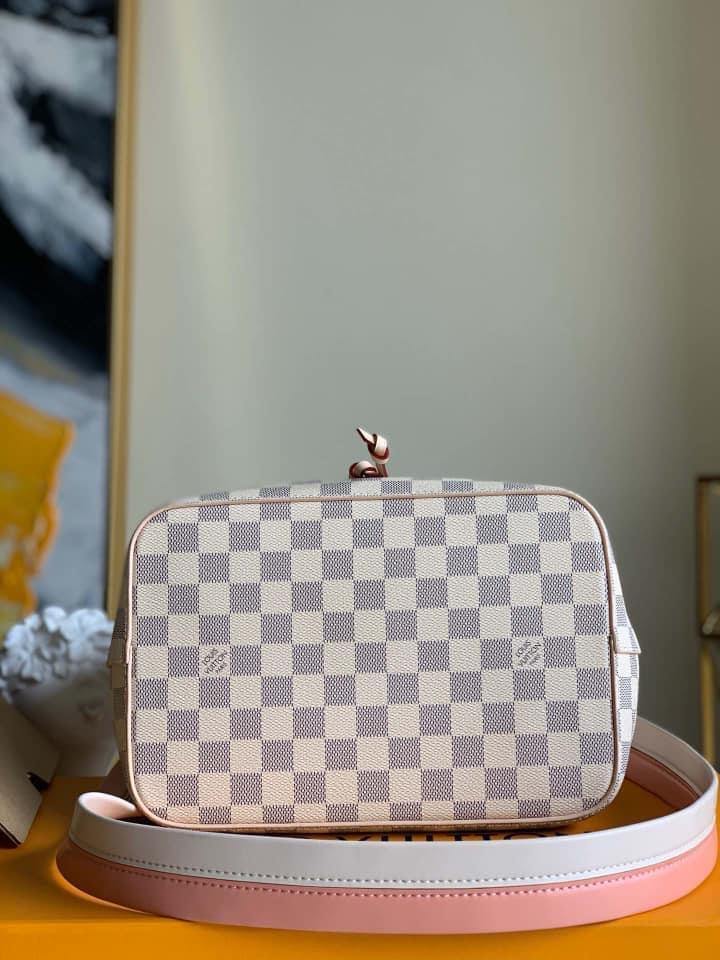 Louis Vuitton NeoNoe MM Bag