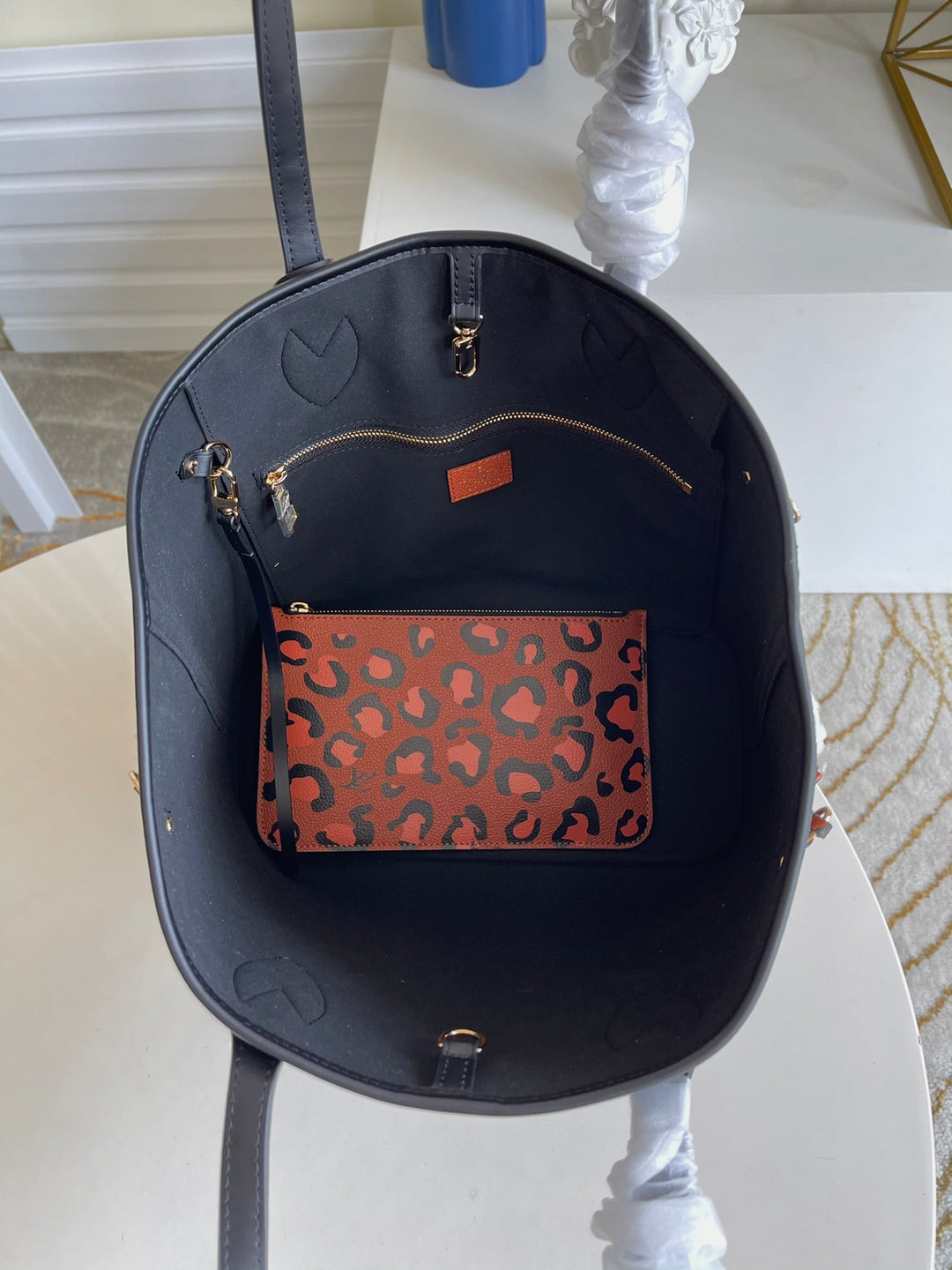 Louis Vuitton Neverfull MM Bag