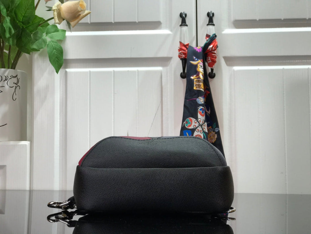 Louis Vuitton Avenue Sling Bag