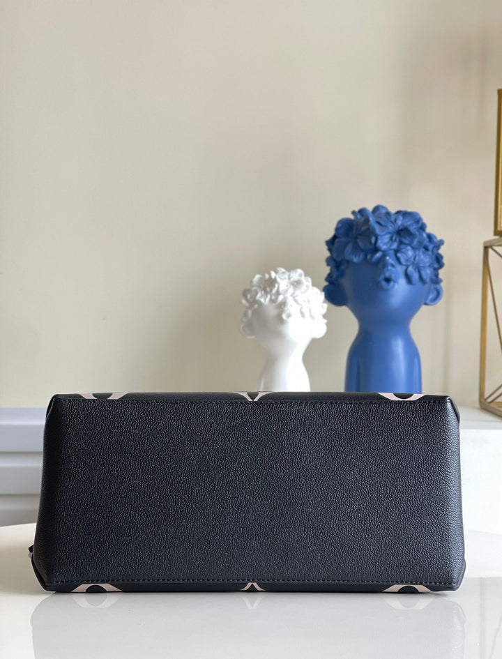Louis Vuitton Grand Palais Bag