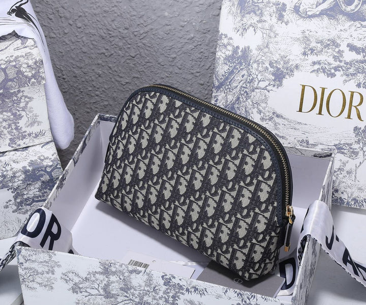 Christian Dior 30 Montaigne Beauty Pouch