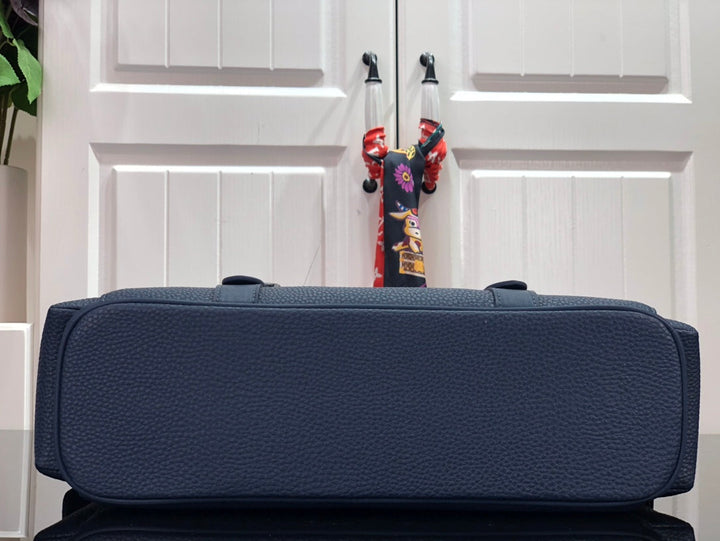Louis Vuitton Christopher Messenger Bag