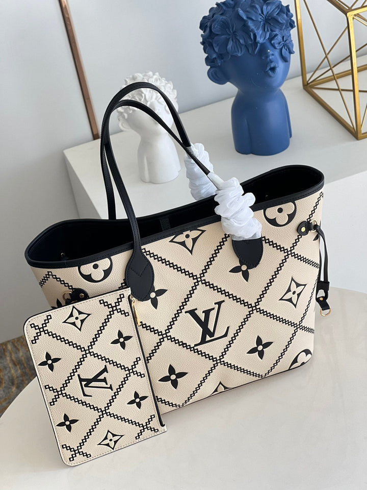 Louis Vuitton Neverfull MM Bag