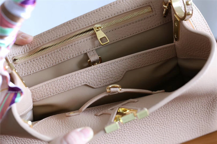 Louis Vuitton Capucines MM Bag
