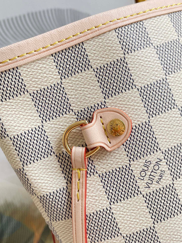 Louis Vuitton Neverfull MM  Tote Bag